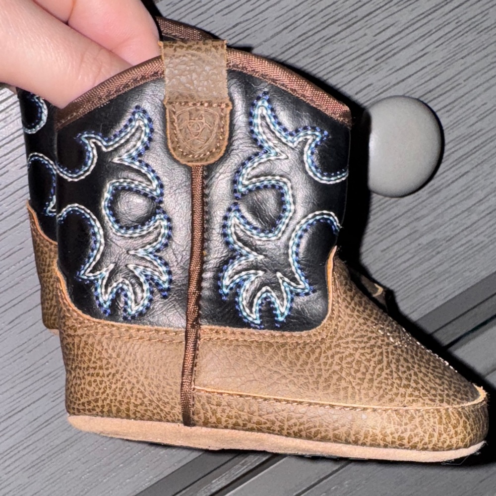 Ariat Kids Boots with Brown and Black Design
